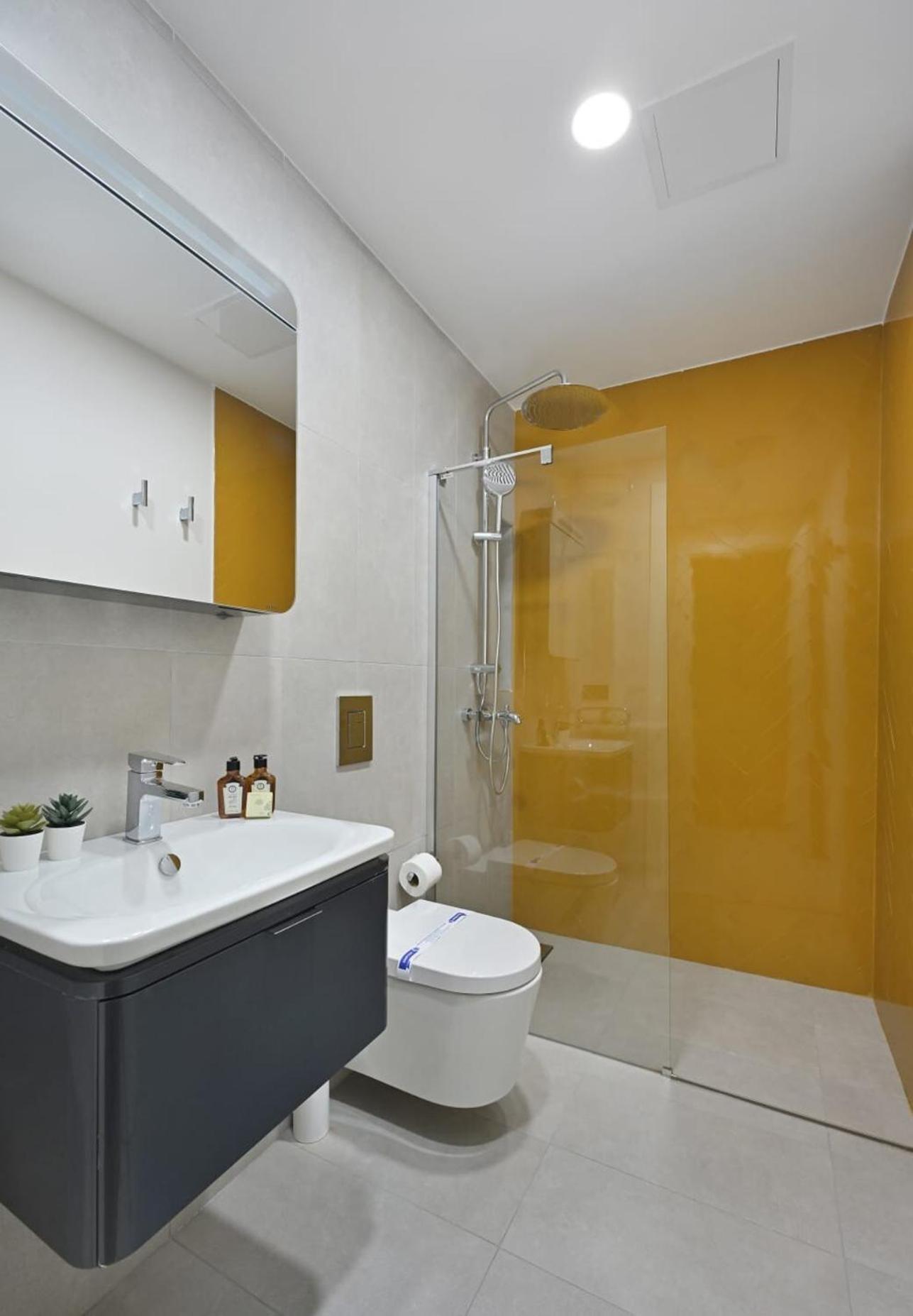 Modern Bright Newly Designed 2bed2bath Home! #216 * Istanboel
